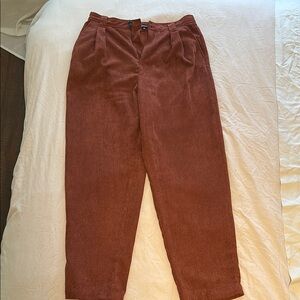 Madewell. Corduroy High-Rise Tapered Pants. Color: dusty redwood